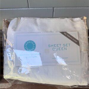 Martha Stewart Queen White Sheet Set 450 Thread Count Wrinkle-Resistant